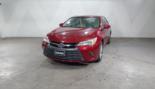 Toyota • Camry