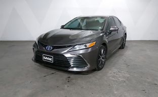 Toyota • Camry