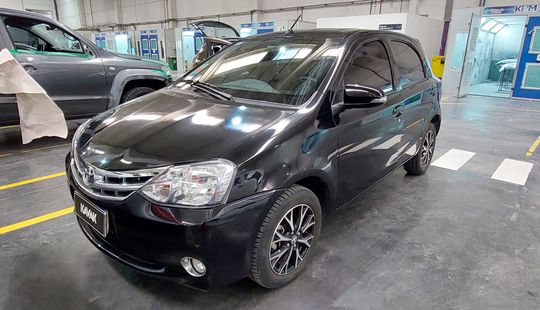 Toyota • Etios