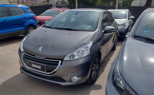 Peugeot • 208