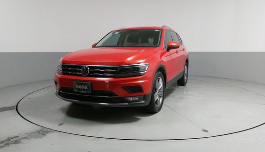 Volkswagen • Tiguan