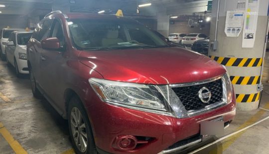 Nissan • Pathfinder