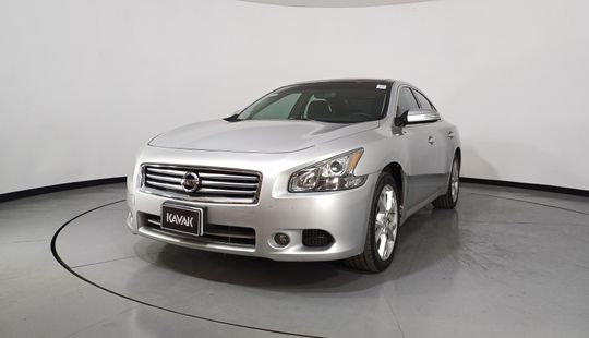 Nissan • Maxima