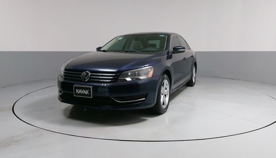 Volkswagen • Passat