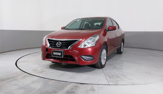 Nissan • Versa