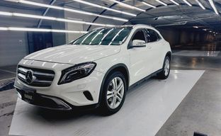 Mercedes Benz • Clase GLA