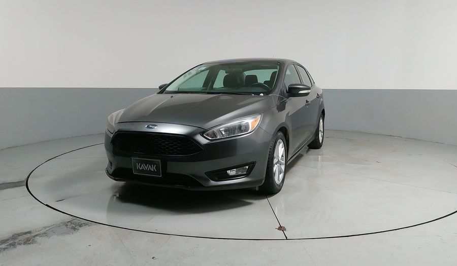 Ford Focus 2.0 SE AT Sedan 2016