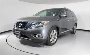 Nissan • Pathfinder