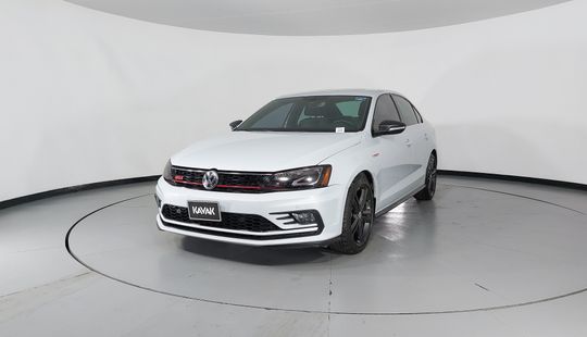 Volkswagen • Jetta