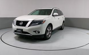 Nissan • Pathfinder