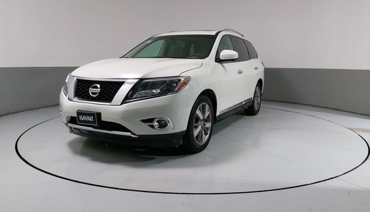 Nissan • Pathfinder