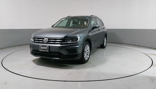 Volkswagen • Tiguan