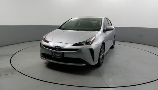 Toyota • Prius