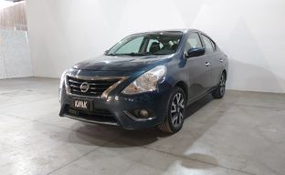 Nissan • Versa