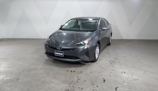 Toyota • Prius