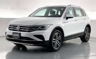 Volkswagen • Tiguan