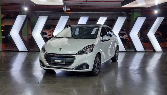 Peugeot • 208