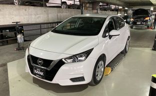 Nissan • Versa