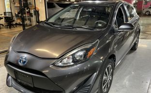 Toyota • Prius C