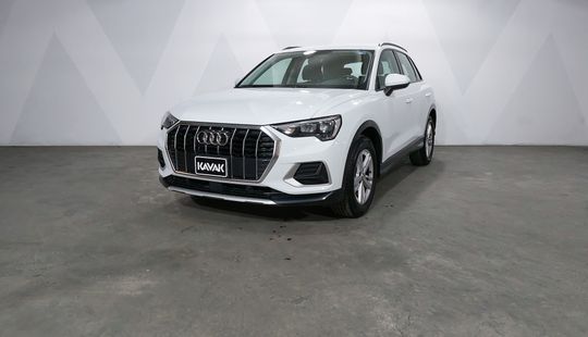 Audi • Q3