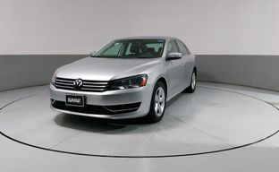 Volkswagen • Passat