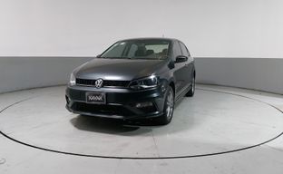 Volkswagen • Vento