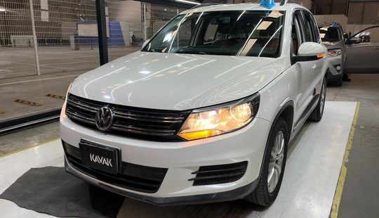 Volkswagen • Tiguan