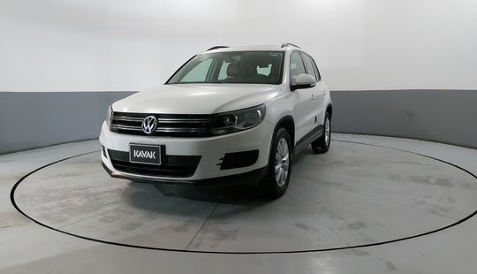 Volkswagen • Tiguan