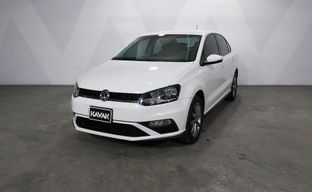 Volkswagen • Vento