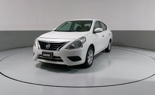 Nissan • Versa