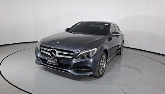 Mercedes Benz • Clase C