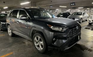 Toyota • RAV4