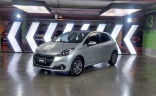 Peugeot • 208