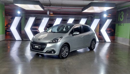 Peugeot • 208