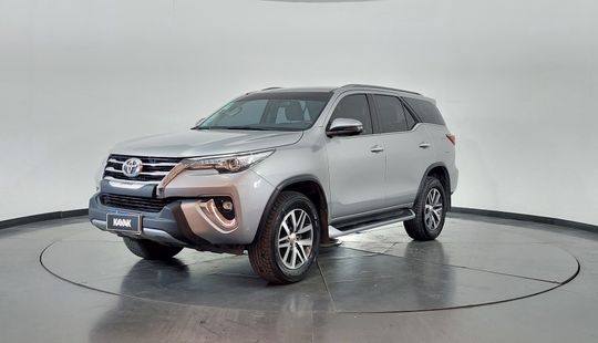 Toyota SW4 2.8 SRX 7AS AT 4x4-2018