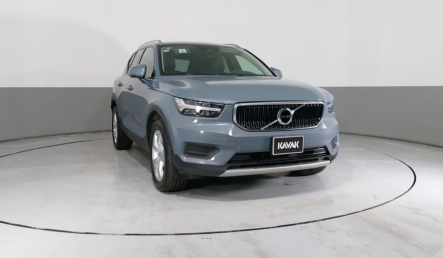 Volvo Xc40 2.0 T4 MOMENTUM AUTO Suv 2021