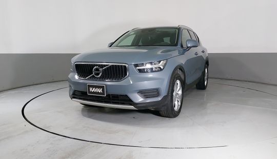 Volvo • XC40