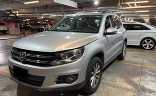 Volkswagen • Tiguan