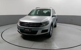 Volkswagen • Tiguan