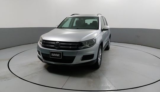 Volkswagen • Tiguan