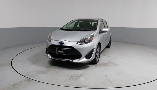 Toyota • Prius C