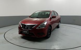 Nissan • Versa