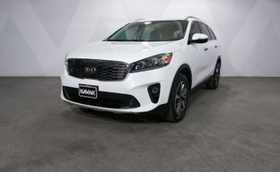 Kia • Sorento