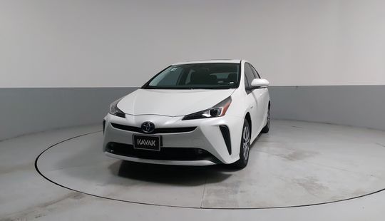 Toyota • Prius