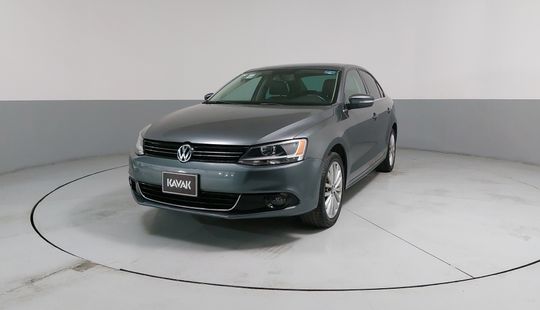 Volkswagen • Jetta