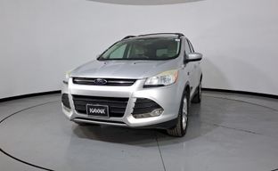 Ford • Escape