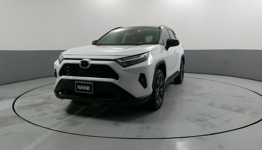 Toyota • RAV4