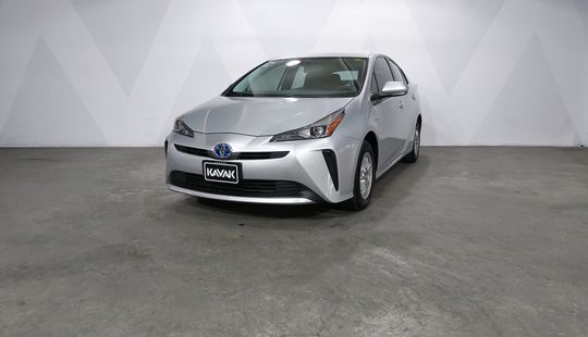 Toyota • Prius