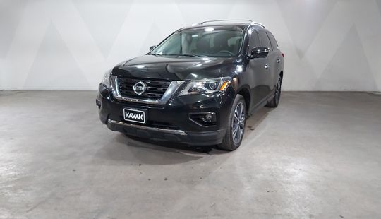 Nissan • Pathfinder