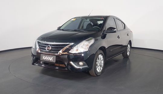 Nissan • Versa